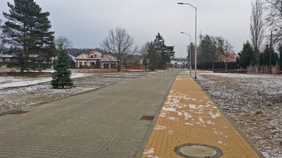 Pojawił się łącznik ulicy Orlej z Rysią, a na nim nowa nawierzchnia z kostki betonowej, chodniki, miejsca postojowe, a także nowe oświetlenie i kanalizacja deszczowa. Fot. UM Szczecin