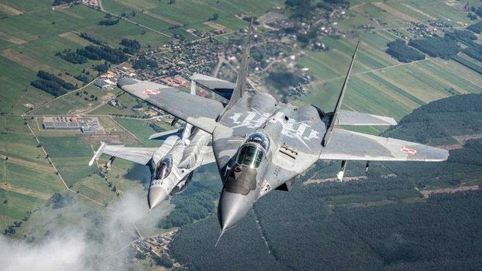 MIG-29 i F-16 (na drugim planie). Fot. plut. Patryk Cieliński / Dowództwo Generalne Rodzajów Sił Zbrojnych