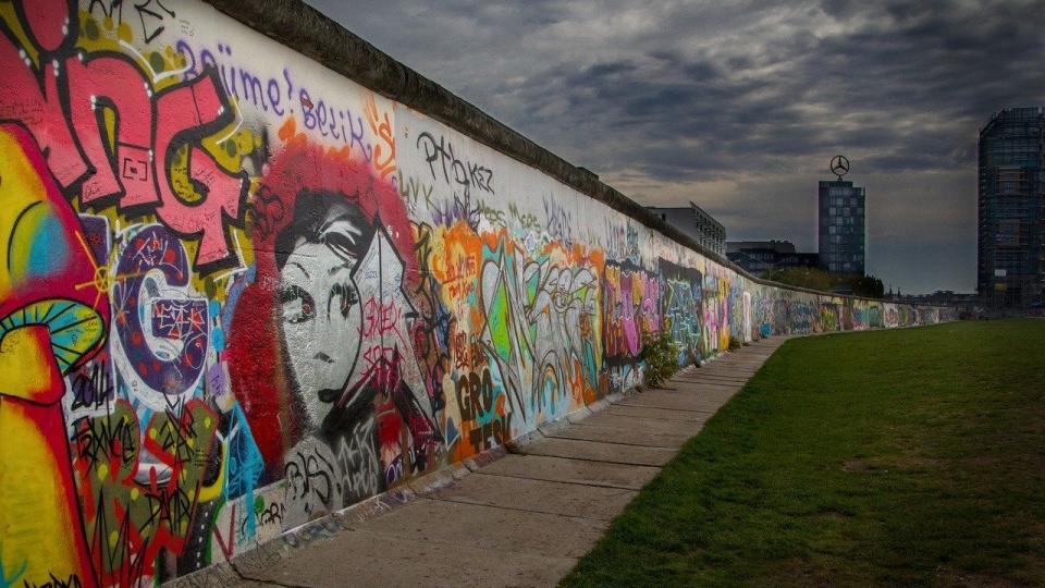 Mur Berliński. Fot. pixabay.com / igorelick (CC0 domena publiczna)