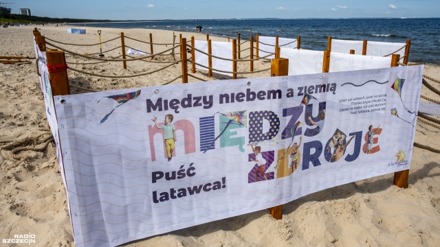 Fot. Wojciech Ochrymiuk [Radio Szczecin] Międzyzdroje czekają na turystów. Zmiany na plaży [WIDEO, ZDJĘCIA]