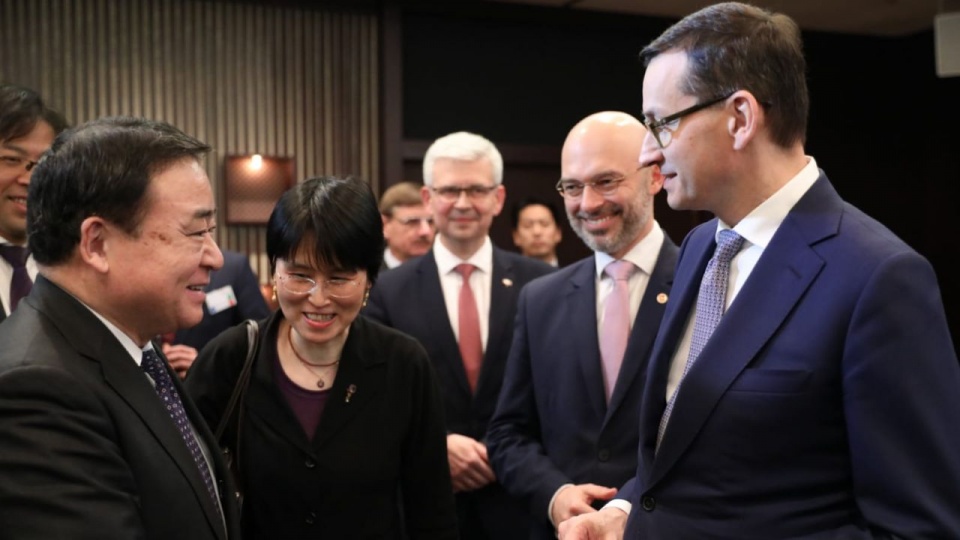 Trwa drugi dzień oficjalnej wizyty szefa polskiego rządu w Tokio. Fot. twitter.com/PremierRP