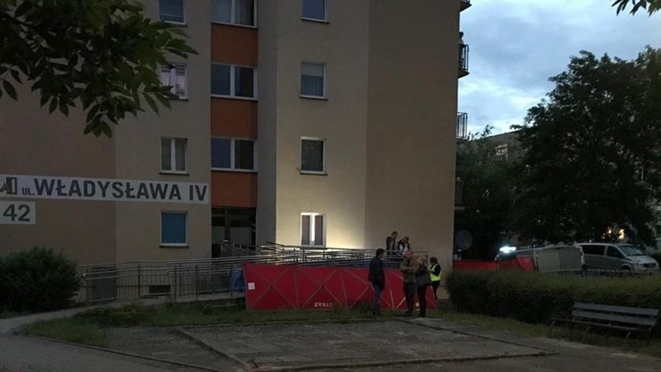 Dzieci: 4-letnia dziewczynka i 5-latek wypadły z okna mieszkania na 9. piętrze. Fot. Anna Łukaszek [Radio Szczecin]