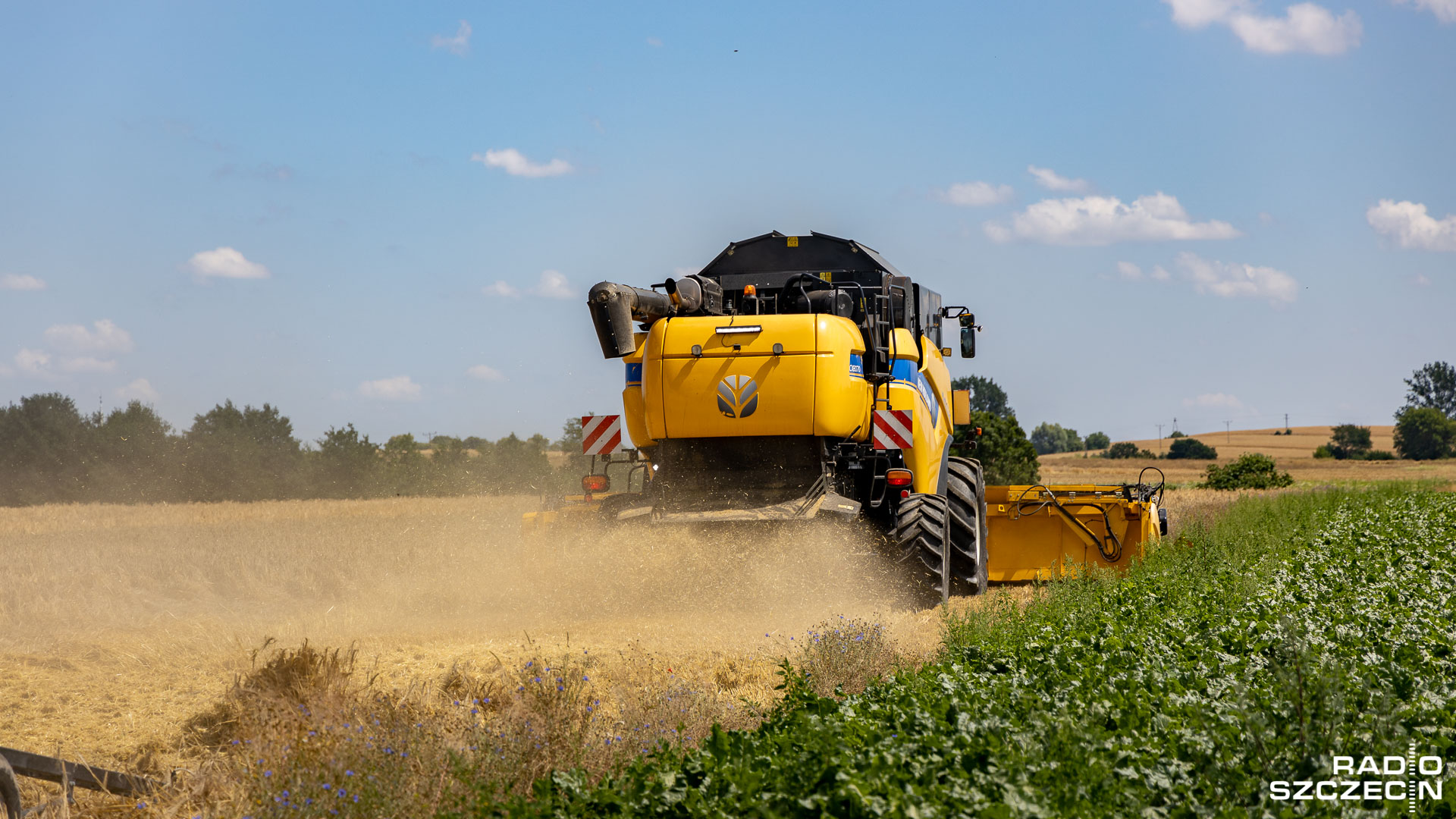 Premier Mateusz Morawiecki powiedział, że od 1 stycznia 2023 roku ponad 90 procent rolników, którzy mają gospodarstwa do 30 hektarów, otrzyma wyrównanie w stosunku do rolników z Europy Zachodniej.