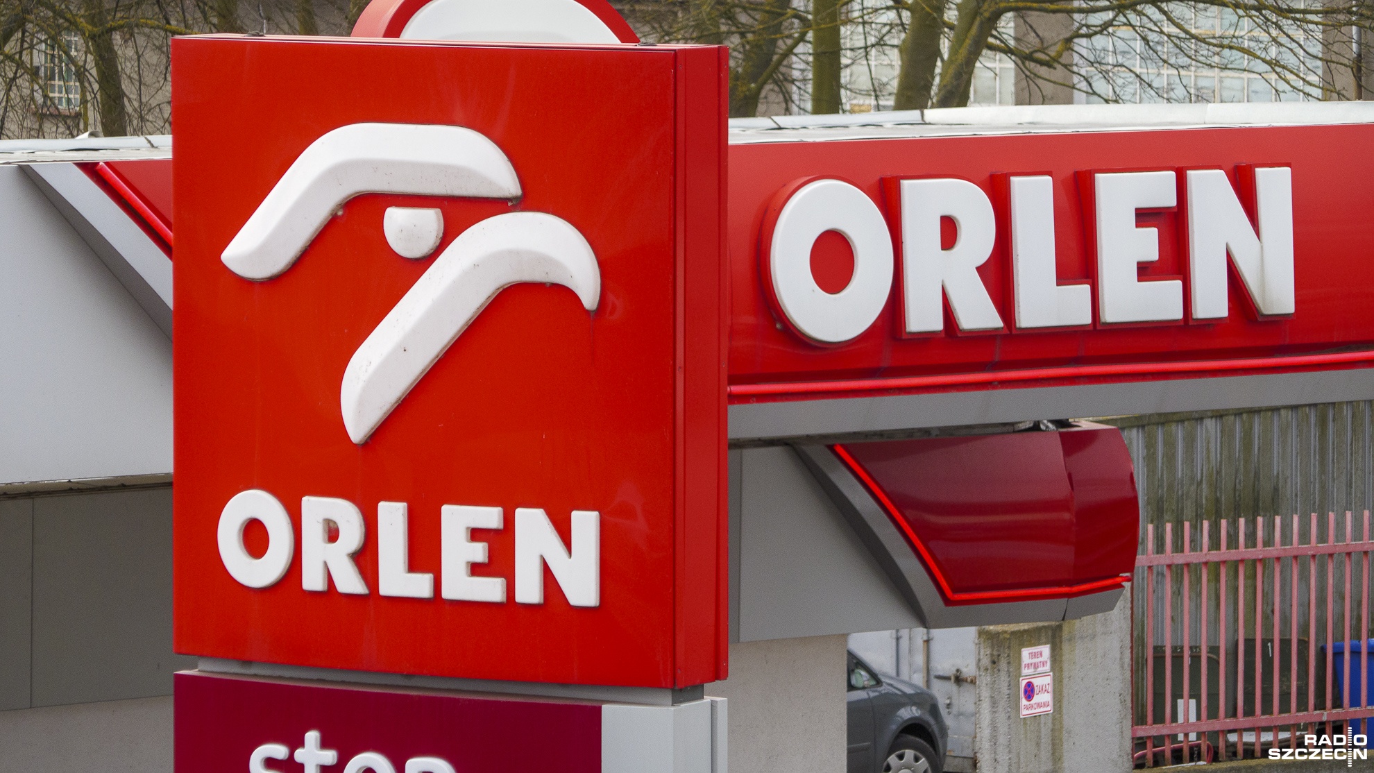 PKN Orlen i Grupa Lotos uzgodniły i podpisały plan połączenia, które nastąpi poprzez przeniesienie majątku Lotosu do Orlenu. W zamian za akcje Grupy Lotos akcjonariusze gdańskiej spółki otrzymają akcje powiększonego PKN Orlen.