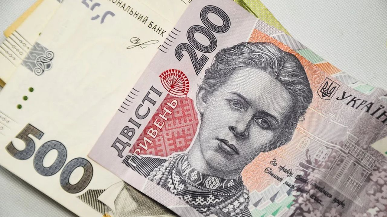 Ostatni dzień na wymianę hrywien na złotówki w oddziałach PKO Banku Polskiego. Placówka kończy skupywać ukraińską walutę.