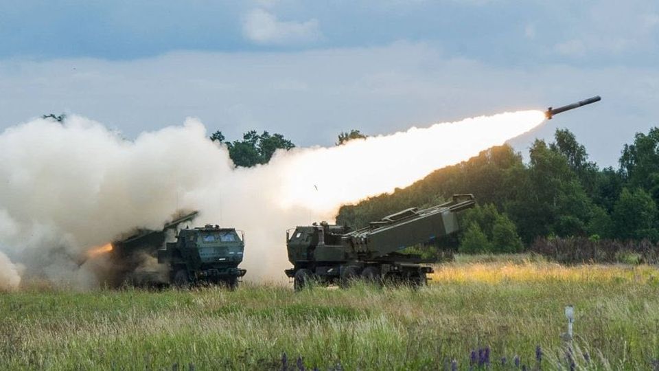 Dowództwo ukraińskiego Frontu południowego informuje o działaniach zaczepnych, podjętych w okolicy Mikołajowa i Chersonia i zniszczeniu rosyjskiego składu amunicji.