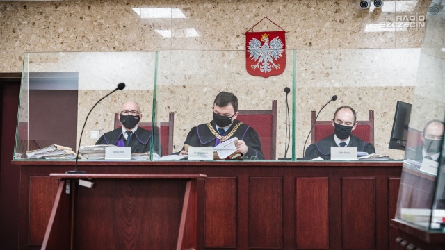 Fot. Mateusz Papke [Radio Szczecin] Oskarżony o próbę podpalenia sądu i usiłowanie zabójstwa przed sądem [ZDJĘCIA]