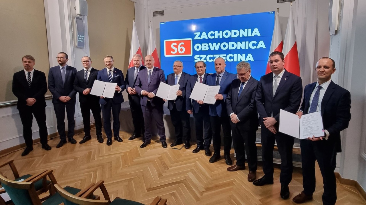 Umowy na zaprojektowanie Zachodniej Obwodnicy Szczecina podpisane [ZDJĘCIA]