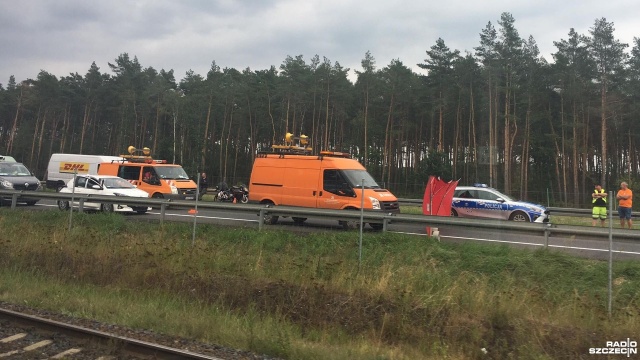 Zderzenie dwóch samochodów osobowych na drodze ekspresowej S3. Do wypadku doszło w okolicy Rurki na jezdni w kierunku Szczecina.