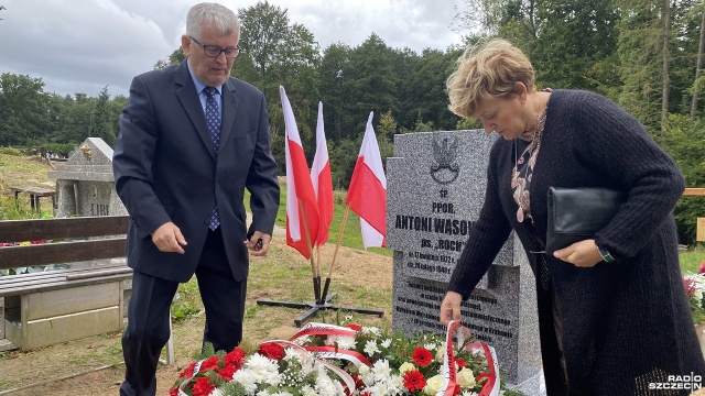 Na cmentarzu komunalnym w Golczewie odsłonięto płytę nagrobną upamiętniającą Antoniego Wąsowicza ps. Roch, żołnierza Armii Krajowej zamordowanego przez komunistów.