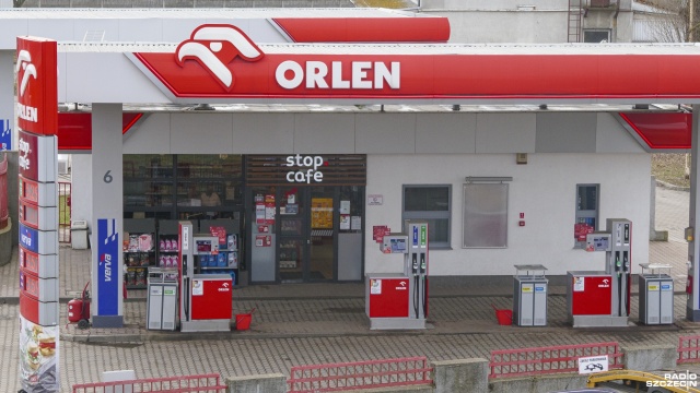 Przychody PKN Orlen za trzeci kwartał tego roku wyniosły blisko 73 miliardy złotych, z czego blisko połowa pochodziła ze sprzedaży za granicą - poinformowała spółka.