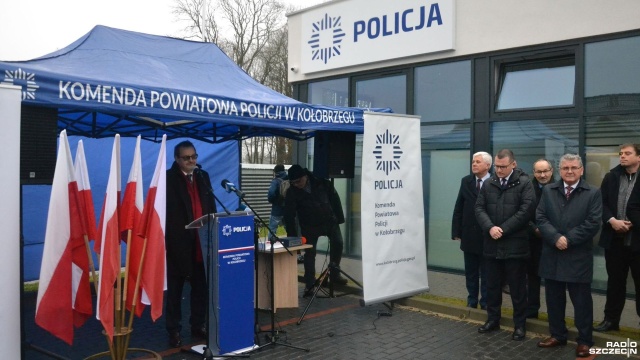 Nowy posterunek policji otwarto w podkołobrzeskim Gościnie. Jest on uzupełnieniem działającego od listopada Gminnego Centrum Ratownictwa.
