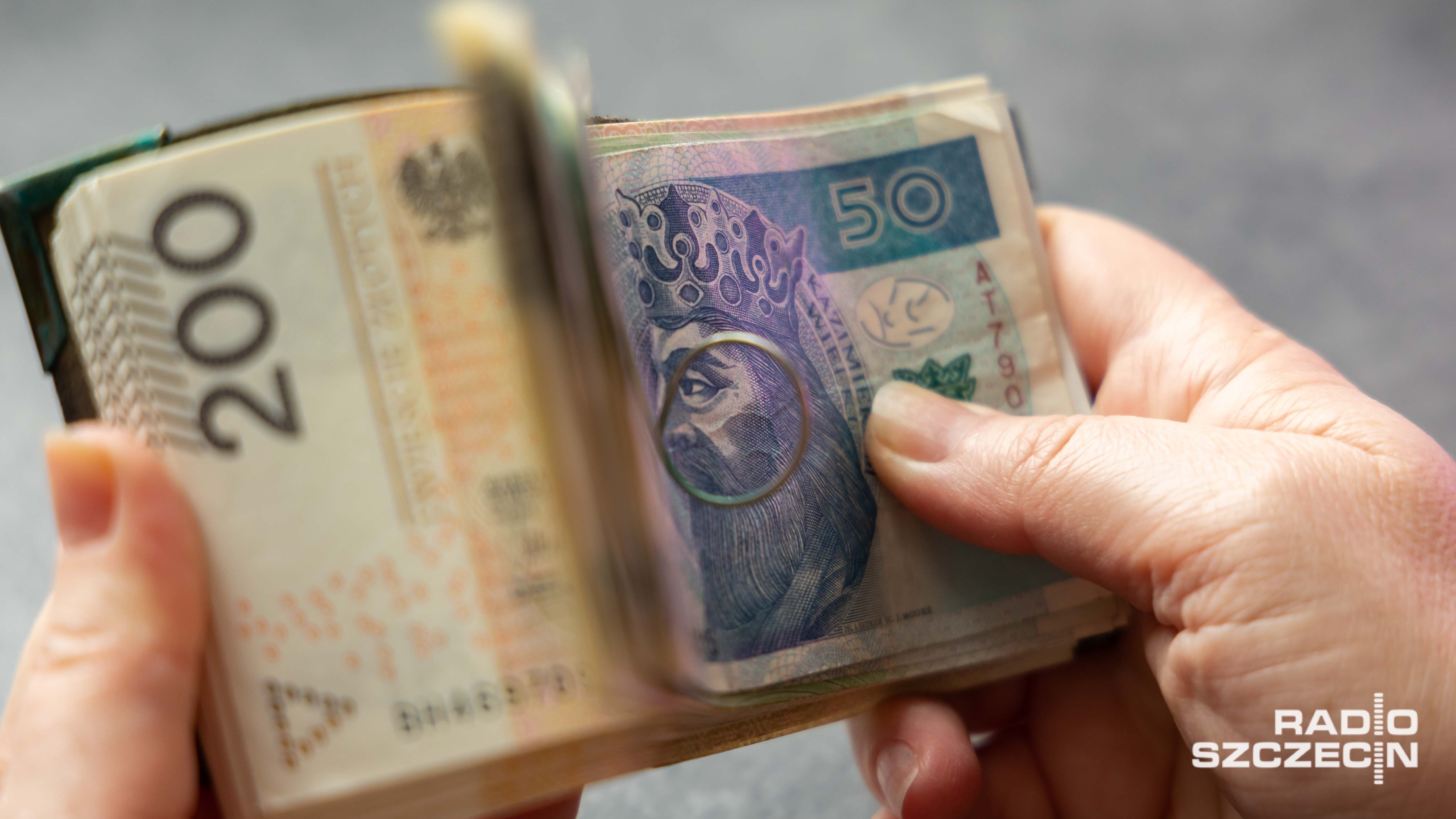 Prawie 400 tysięcy złotych ukradł z sejfu pracownik jednego z banków w Sopocie.