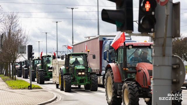 Fot. Robert Stachnik [Radio Szczecin] Rolnicy planują wyjeżdżać ciągnikami na ulice miasta i paraliżować ruch [WIDEO, ZDJĘCIA]