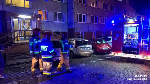 Mamy pożar w szczecińskim akademiku. Około godziny 20 w jednym z budynków uniwersyteckich przy ulicy Szwoleżerów w Szczecinie pojawił się ogień.