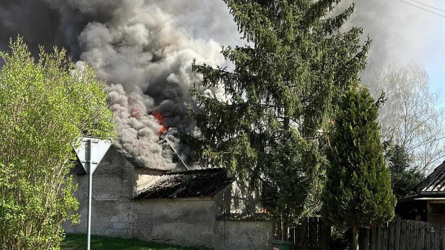 Pożar w Prostyni, niedaleko Kalisza Pomorskiego.