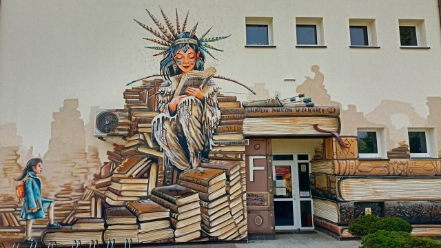 Kolejny mural powstał w naszym województwie. Tym razem malunek pojawił się na Bibliotece Publicznej w Złocieńcu.