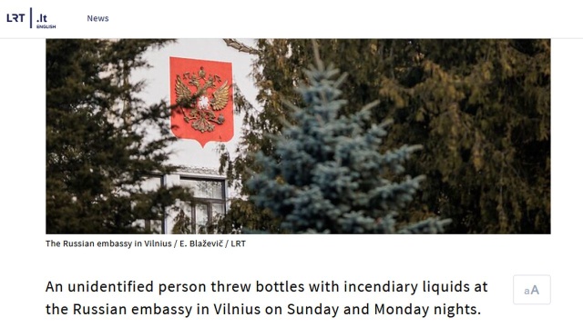 W Wilnie w ciągu ostatnich dwóch dni ktoś dwukrotnie obrzucił budynek rosyjskiej ambasady koktajlami Mołotowa. Sprawę badają służby i prokuratura litewska.