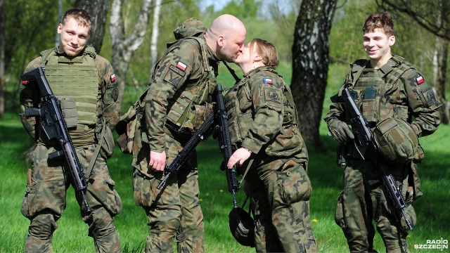 Sylwia, Grzegorz, Igor, Nikodem i Wiktor Czerwińscy - to rodzina, która z zamiłowania do wojskowości służy w 14. Zachodniopomorskiej Brygadzie Obrony Terytorialnej.