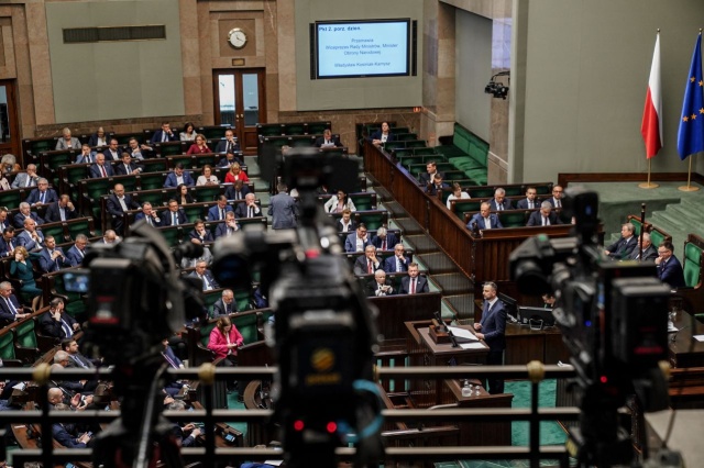 W sprawach bezpieczeństwa trzeba pracować ponad podziałami politycznymi - mówił w Sejmie wicepremier Władysław Kosiniak-Kamysz.