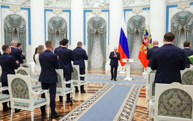 Putin gotów na rozmowy z wysłannikami Trumpa, ale nie z Zełenskim