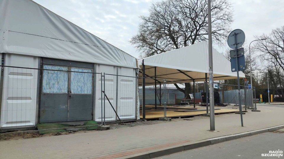 W Kołobrzegu powraca nielegalny bazar [ZDJĘCIA]