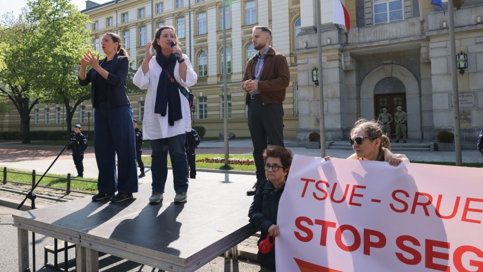 Aktywiści LGBT protestowali przed siedzibą kancelarii premiera