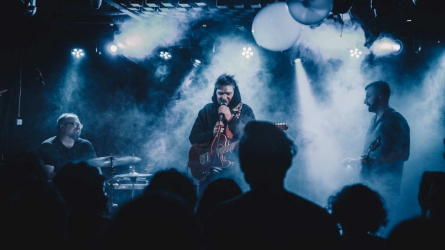 Z głośników popłynie Mjut...