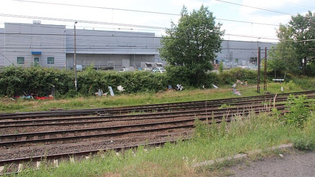 Śmieci przy stacji Wzgórze Hetamńskie - fot.słuchacz [11.07.2014]
