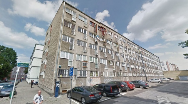 Blok przy ulicy Kaszubskiej 30, fot. google.com 30.11.2016