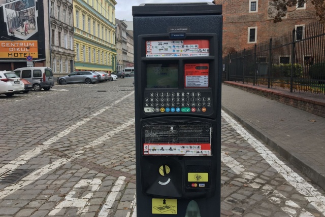 Oznakowanie strefy płatnego parkowania we Wrocławiu, fot. S. Orlik 19.11.2020