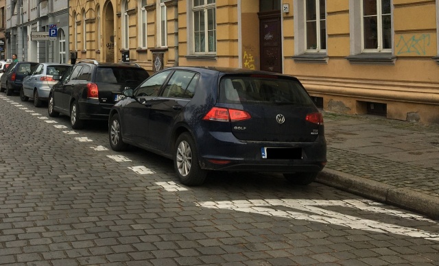 Oznakowanie strefy płatnego parkowania we Wrocławiu, fot. S. Orlik 08.12.2020