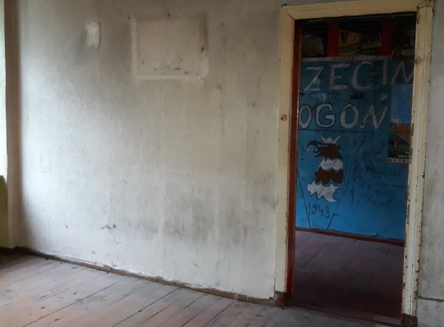 Mieszkanie do remontu przy ul. Parkowej, fot. zbilk.szczecin.pl 25.05.2021