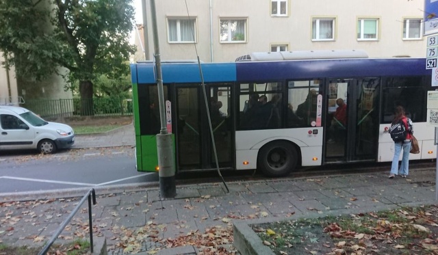 Przystanek przy ul. Żwirki i Wigury, fot. Słuchacz 14.10.2024