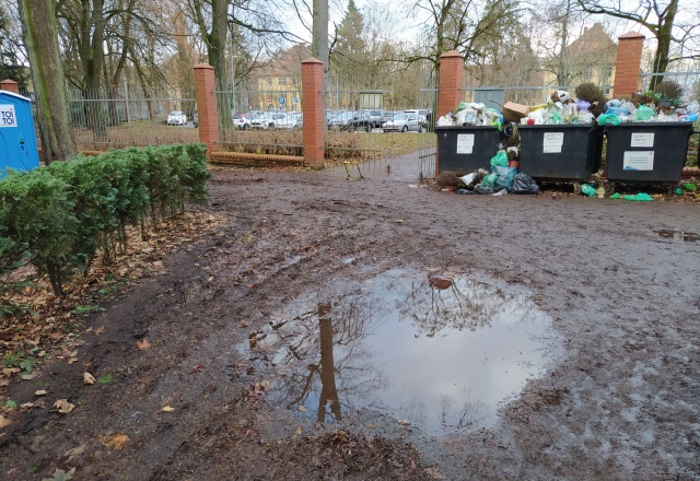 Alejki na Cmentarzu Centralnym, fot. Słuchacz, pan Bogusław 25.10.2024