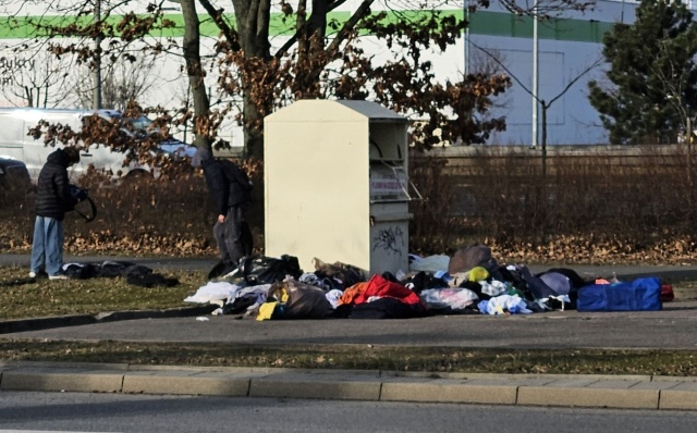 Pojemnik na tekstylia, fot. Sławomir Orlik, PR Szczecin 21.02.2025