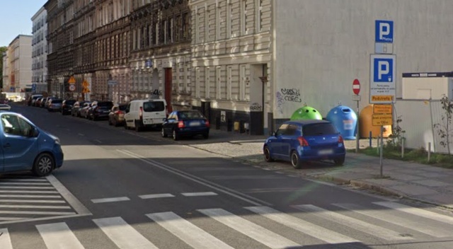 Parkowanie przy ul. Łokietka, fot. google.com 17.04.2025