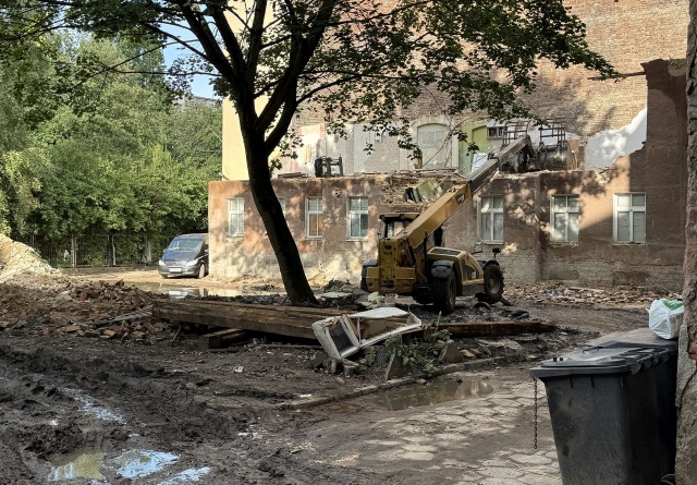 Rozbiórka kamienicy przy ul. Małopolskiej, fot. Słuchacz 30.07.2025