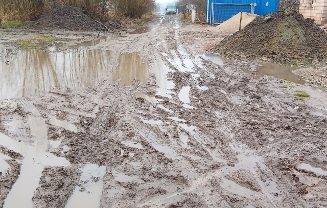 Zalana ul. Bociana w Dołujach, fot. Słuchacz, pan Dariusz 11.09.2025