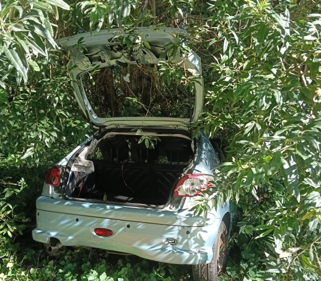 Wrak na os. Bukowym, fot. Słuchacz, pan Marek 29.09.2025