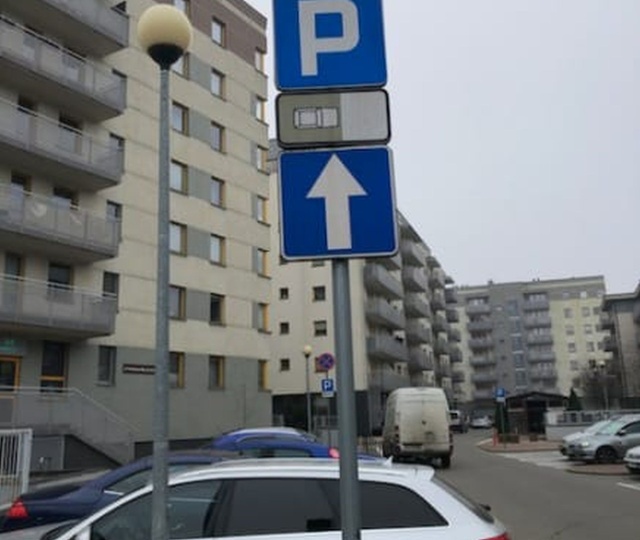 Parkowanie na Os. Polonia, fot. Słuchacz, pan Grzegorz 09.01.2026