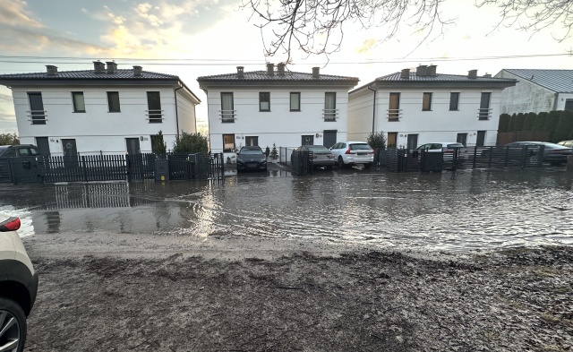 Zalana ul. Łukasińskiego, fot. Słuchacz 26.02.2026