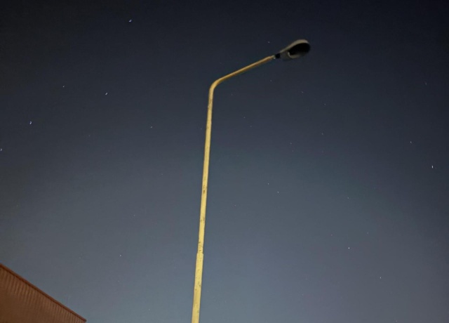 Lampy przy SP 51, fot. Słuchaczka, pani Dorota 01.04.206