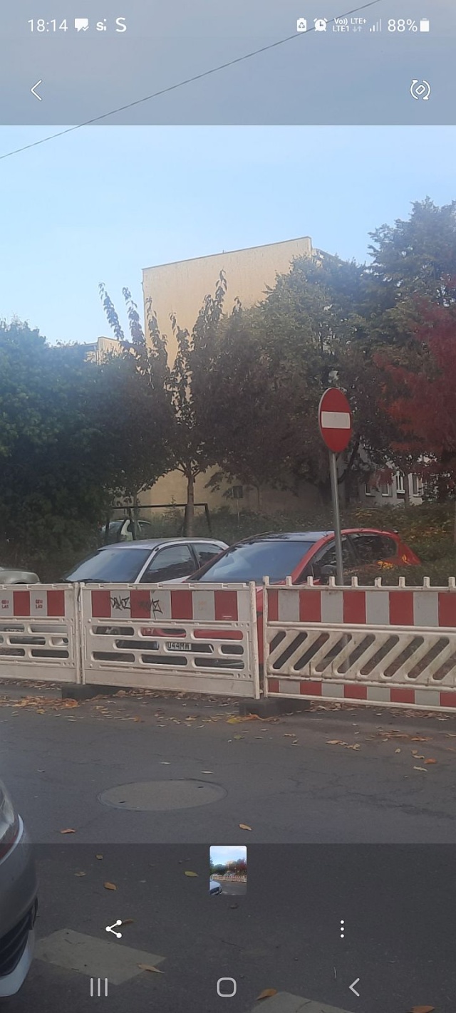 Zablokowane auta,ul.Mianowskiego - 14.10.2026 - fot.Słuchacz 16.10.2026