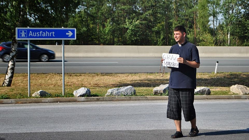 Bez pieniędzy, bez jedzenia. W pełnym zaufaniu i oddaniu wszystkiego Panu Bogu. Z takim nastawieniem wyruszyli z Łodzi do Medjugorie, szukając stopa. To było trzy lata temu, teraz powstała książka, która opisuje te wydarzenia. Ks. Tomasz Romantowski oraz