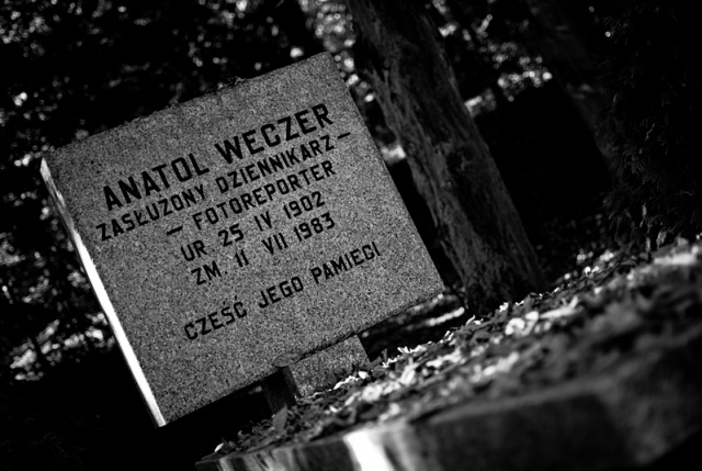 34 Plener - fot. Dorota Dobrowolska (10) [23.10.2011] 34 Plener Fotograficzny Migawki - "Cmentarz Centralny: Nowy Cud Polski"