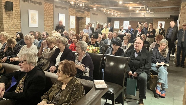 Maria i Wojciech Łopuchowie opuszczają Szczecin. Fot: Małgorzata Frymus Maria i Wojciech Łopuchowie szczecińscy historycy sztuki i regionaliści opuszczają Szczecin.