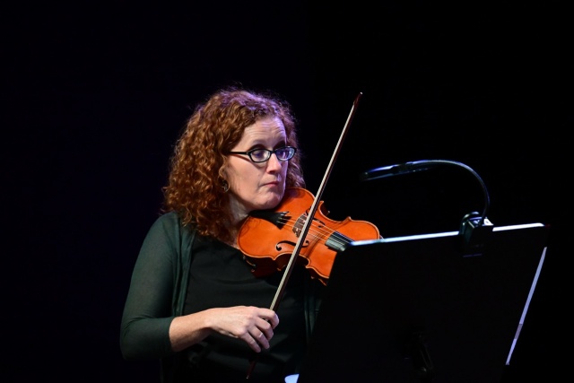 Ewa Anna Augustynowicz (skrzypce barokowe). Fot. Marcin Bielecki Bravo bravissimo dla Giardino di Delicie. Koncert w Filharmonii im. Mieczysława Karłowicza w Szczecinie [ROZMOWA z ARTYSTKAMI, ZDJĘCIA]