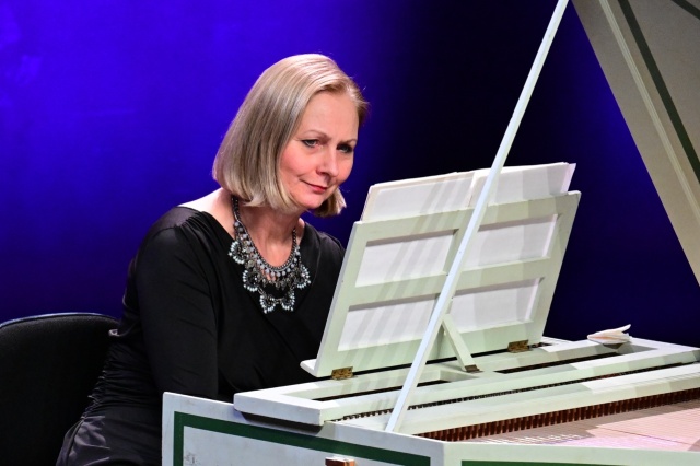 Lilianna Stawarz (klawesyn). Fot. Marcin Bielecki Bravo bravissimo dla Giardino di Delicie. Koncert w Filharmonii im. Mieczysława Karłowicza w Szczecinie [ROZMOWA z ARTYSTKAMI, ZDJĘCIA]