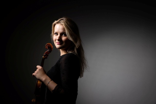 Zofia Anna Olesik – skrzypaczka, solistka 14. International Lutosławski Youth Orchestra 2026. Fot. Bartek Barczyk Rekord pobity! 551. muzyków zgłosiło się do International Lutosławski Youth Orchestra 2026 [ROZMOWA, ZDJĘCIA]